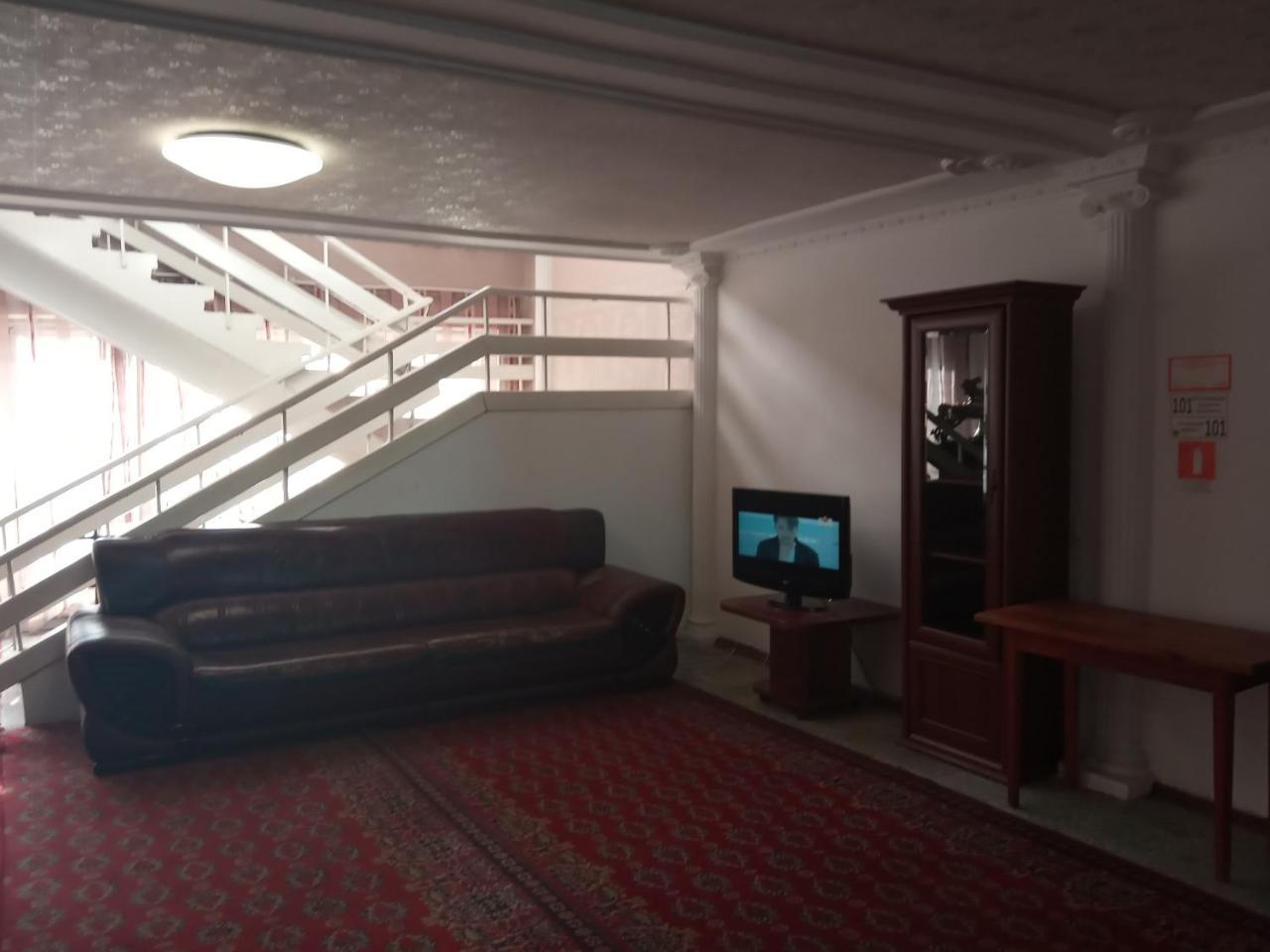 Panainn Hotel Alma-Ata Buitenkant foto